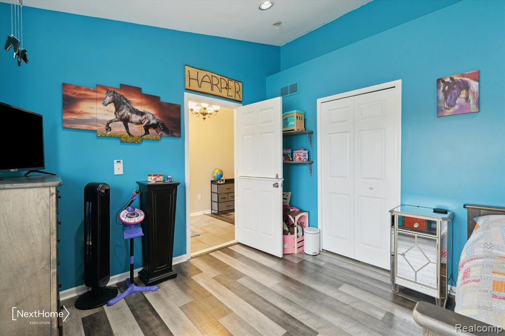 6624 SUMMERDALE Circle E, Ypsilanti, MI 48197 — Photo 26