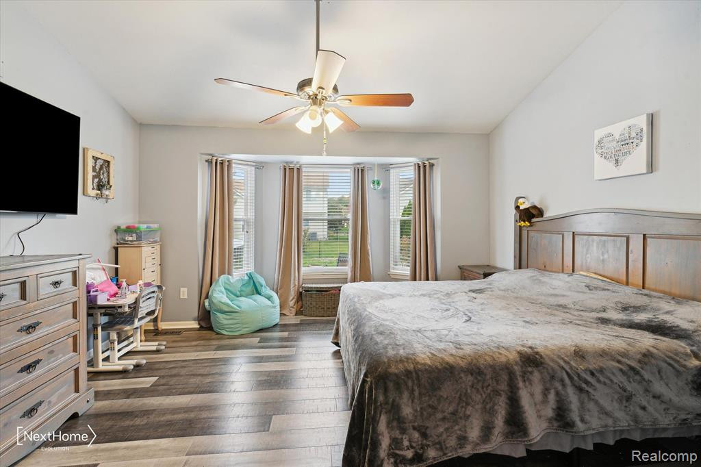 6624 SUMMERDALE Circle E, Ypsilanti, MI 48197 — Photo 32