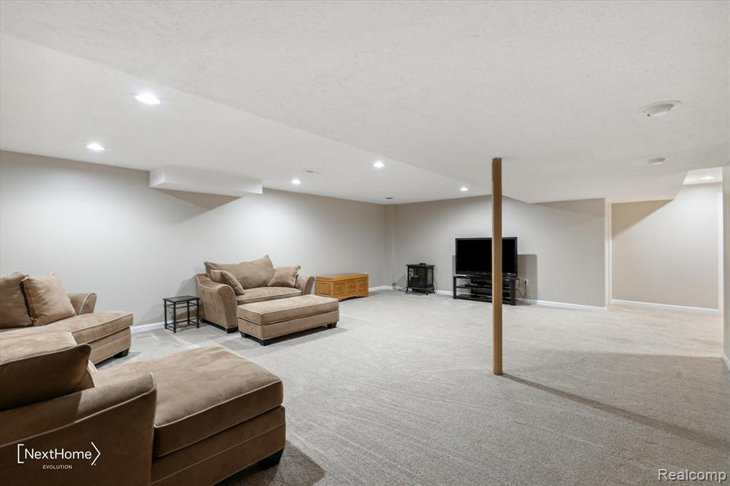 6624 SUMMERDALE Circle E, Ypsilanti, MI 48197 — Photo 39