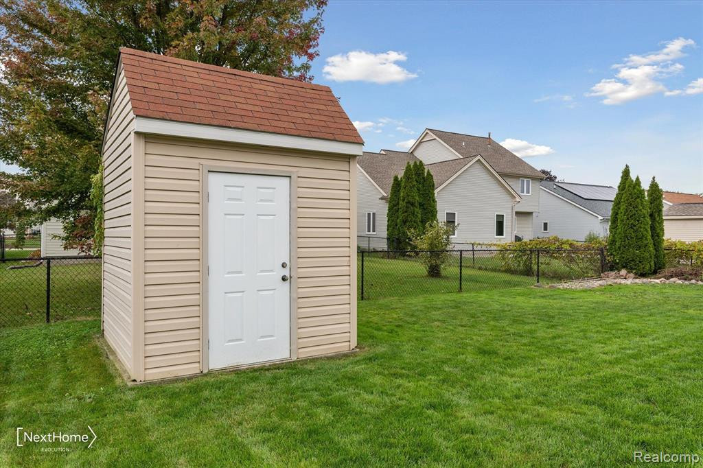 6624 SUMMERDALE Circle E, Ypsilanti, MI 48197 — Photo 51
