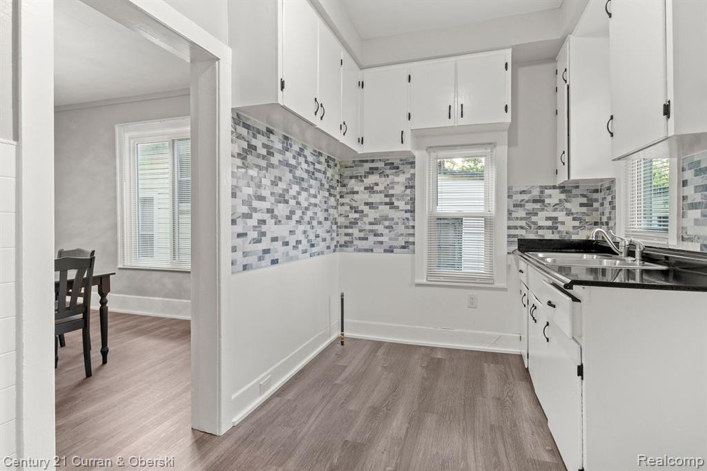 436 S HARBAUGH Street, Detroit, MI 48209 — Photo 13