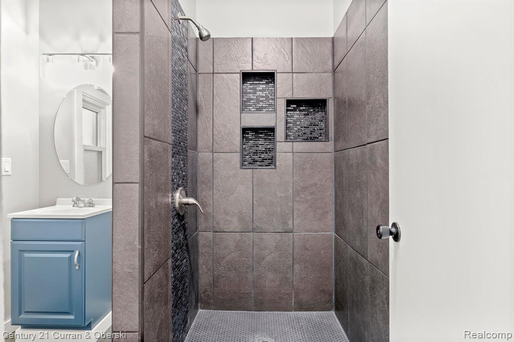 436 S HARBAUGH Street, Detroit, MI 48209 — Photo 15