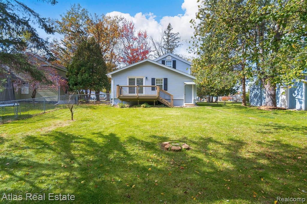 7483 PONTIAC Street, Goodrich Vlg, MI — Photo 6