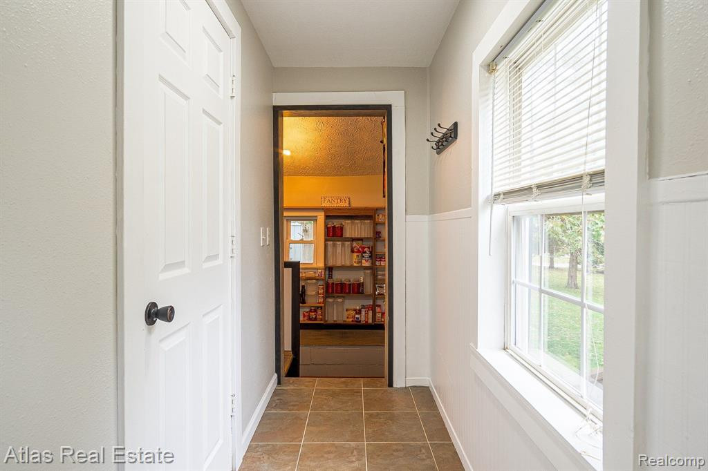 7483 PONTIAC Street, Goodrich Vlg, MI — Photo 27