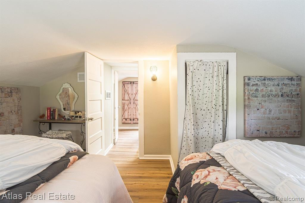 7483 PONTIAC Street, Goodrich Vlg, MI — Photo 38