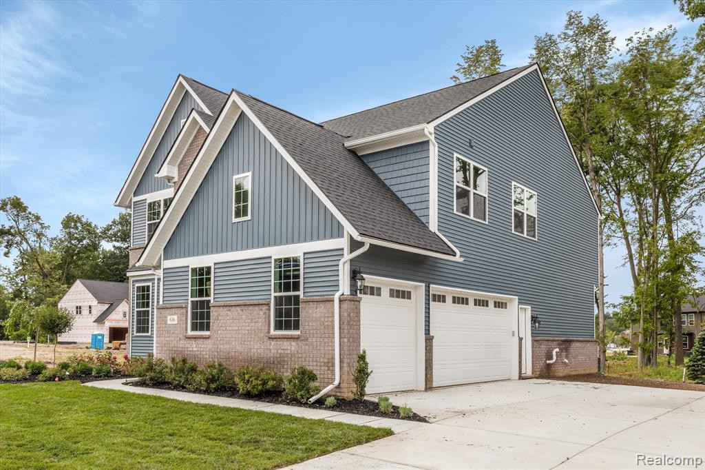 636 ALLEGHENY Drive, South Lyon, MI 48178 — Photo 4