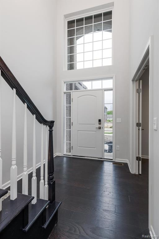 636 ALLEGHENY Drive, South Lyon, MI 48178 — Photo 5