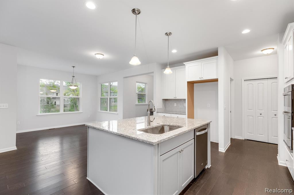 636 ALLEGHENY Drive, South Lyon, MI 48178 — Photo 20