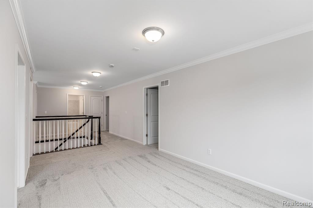 636 ALLEGHENY Drive, South Lyon, MI 48178 — Photo 32