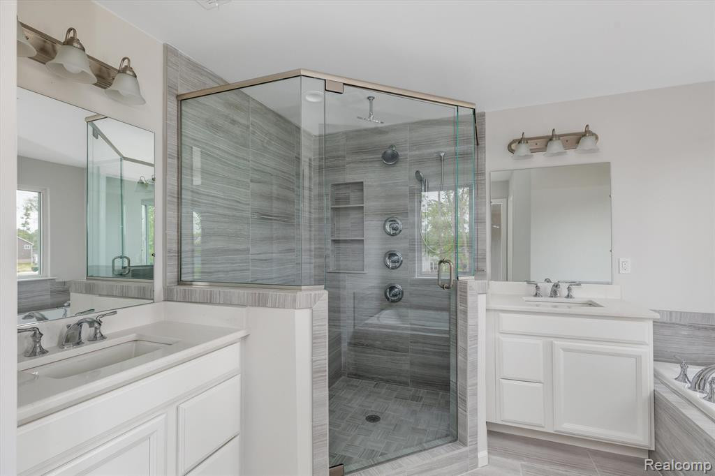 636 ALLEGHENY Drive, South Lyon, MI 48178 — Photo 39