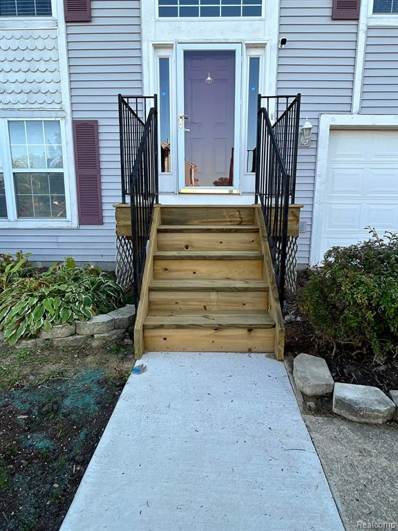 537 VICTORIAN Lane, Belleville, MI 48111 — Photo 3