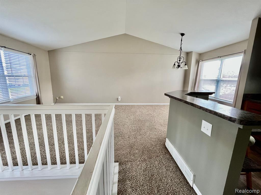 537 VICTORIAN Lane, Belleville, MI 48111 — Photo 4