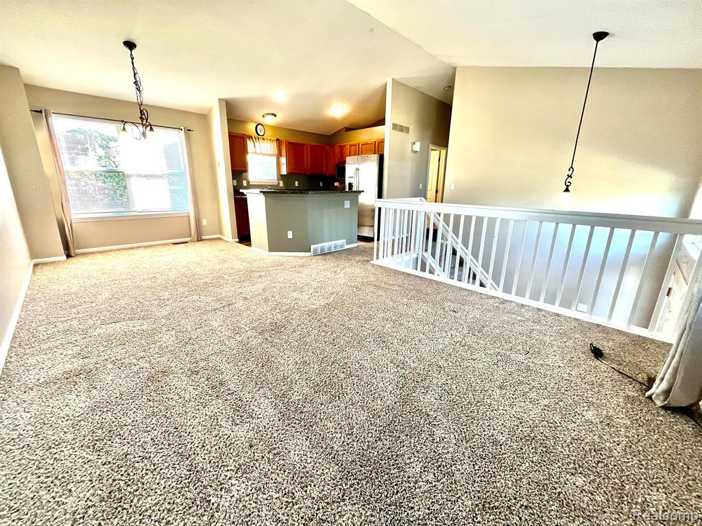 537 VICTORIAN Lane, Belleville, MI 48111 — Photo 9