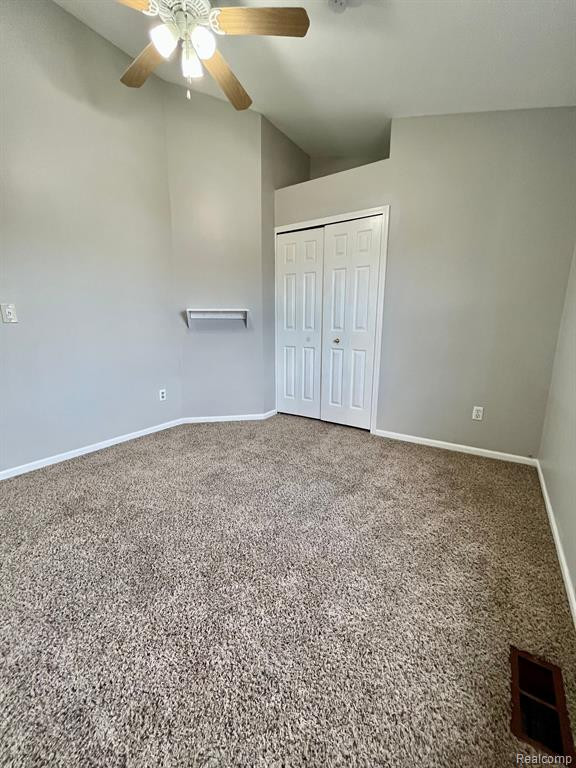 537 VICTORIAN Lane, Belleville, MI 48111 — Photo 27