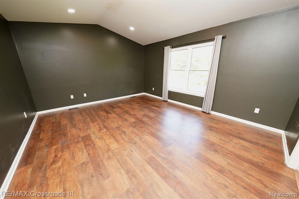 13905 MILTON Drive, Van Buren, MI 48111 — Photo 18