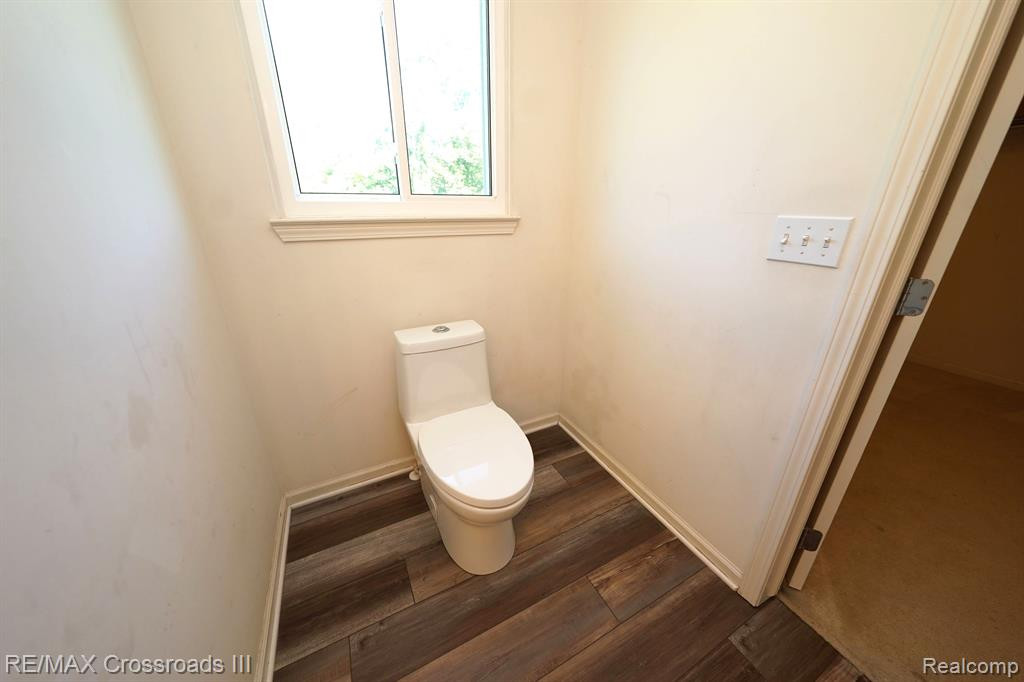 13905 MILTON Drive, Van Buren, MI 48111 — Photo 22