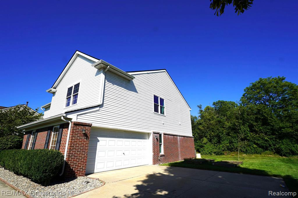 13905 MILTON Drive, Van Buren, MI 48111 — Photo 27