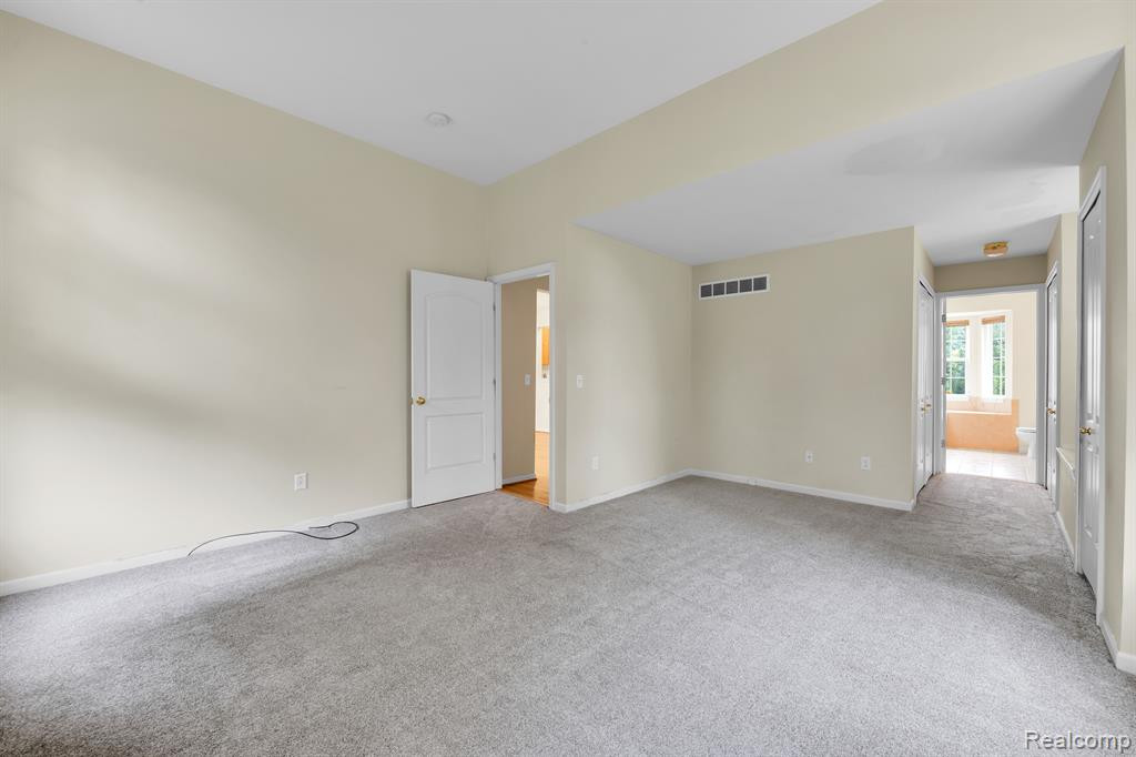 8756 COLUMBIA Circle, Canton, MI 48187 — Photo 10