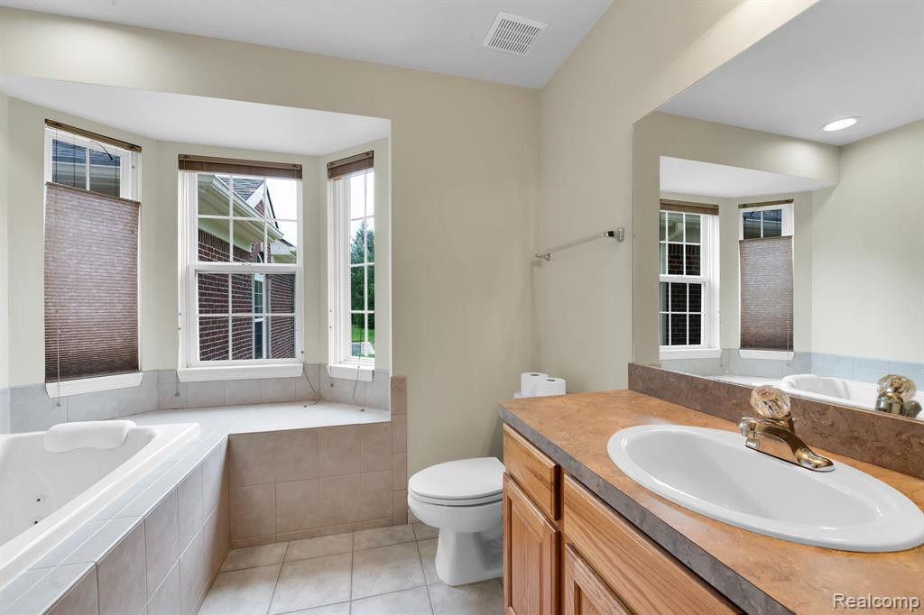 8756 COLUMBIA Circle, Canton, MI 48187 — Photo 11