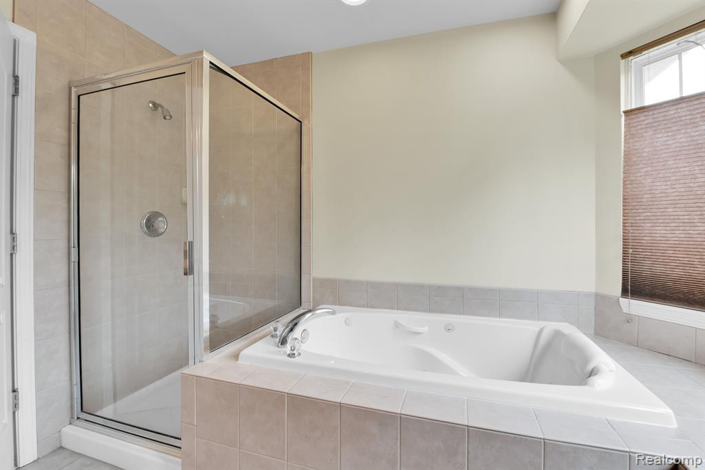 8756 COLUMBIA Circle, Canton, MI 48187 — Photo 12