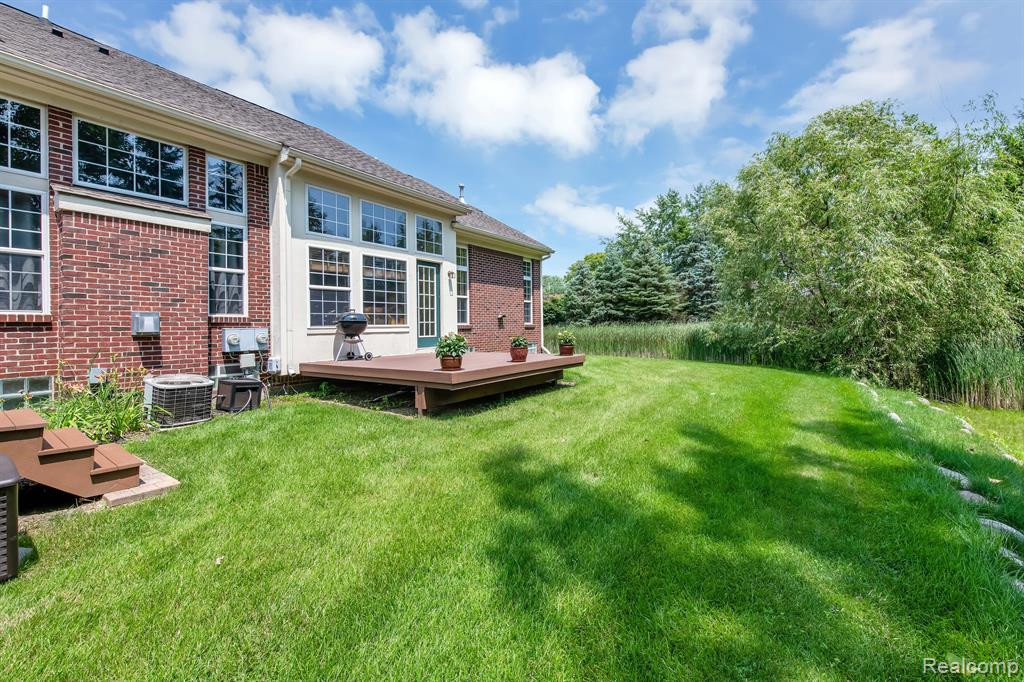 8756 COLUMBIA Circle, Canton, MI 48187 — Photo 25