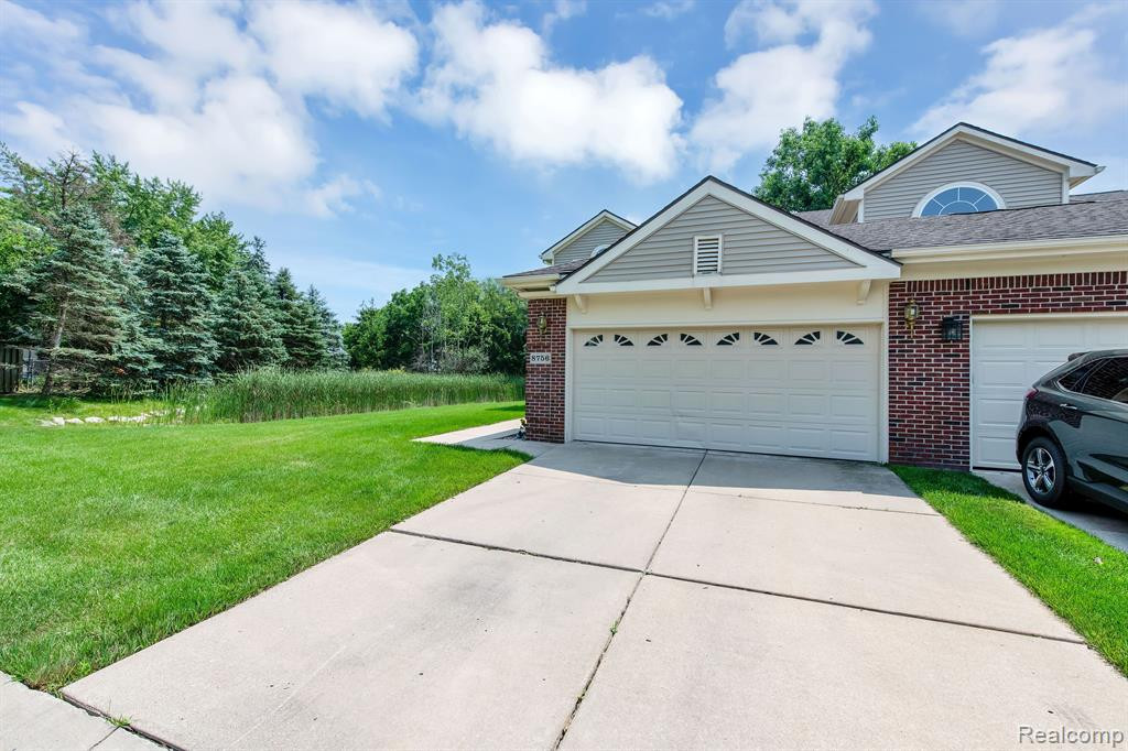 8756 COLUMBIA Circle, Canton, MI 48187 — Photo 26