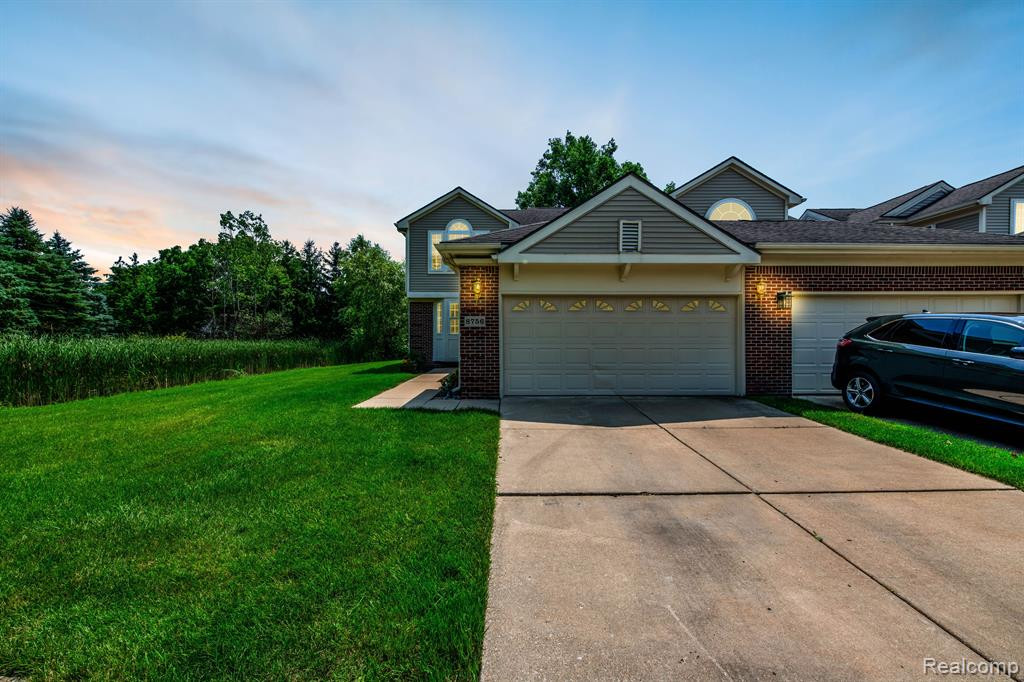 8756 COLUMBIA Circle, Canton, MI 48187 — Photo 28