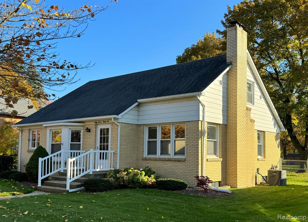 6732 E Main ST, Cass City, MI 48726 — front exterior