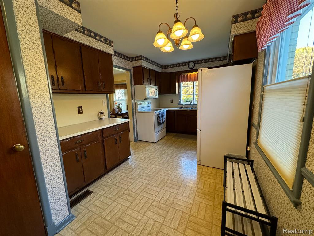 6732 E Main ST, Cass City, MI 48726 — Photo 8