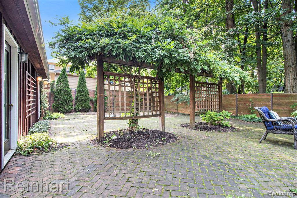 1015 MARTIN Place, Ann Arbor, MI 48104 — Photo 38