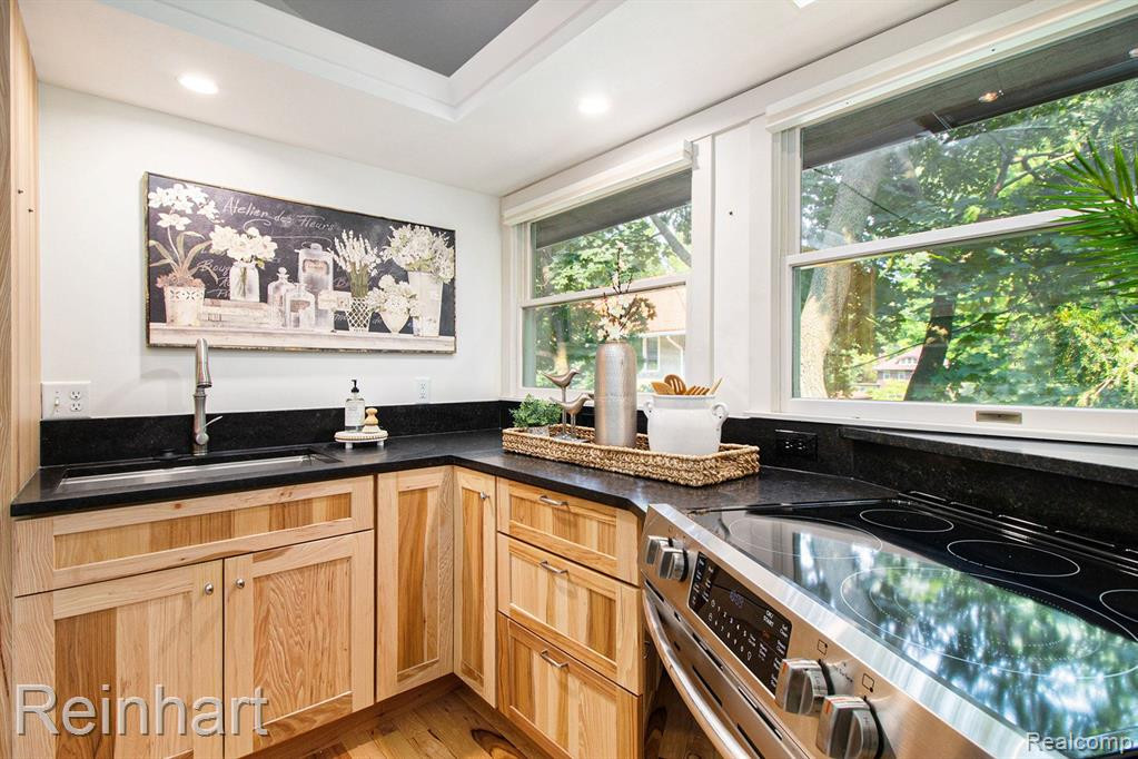 1015 MARTIN Place, Ann Arbor, MI 48104 — Photo 45