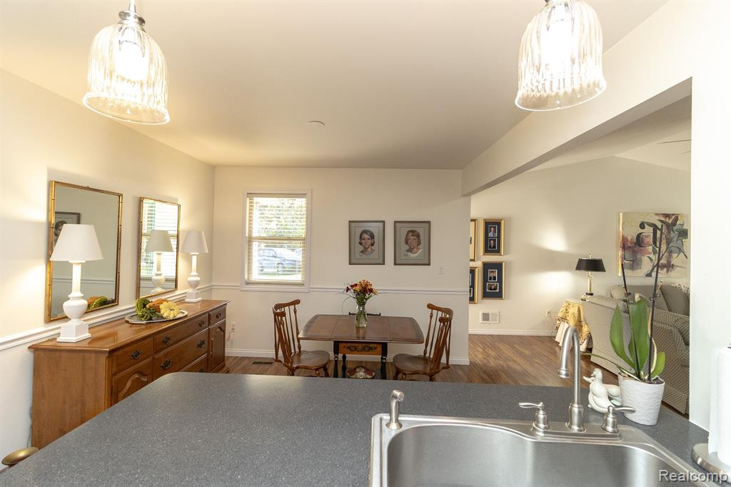 17438 N LUCILLE Circle, 17, New Boston, MI 48164 — Photo 14