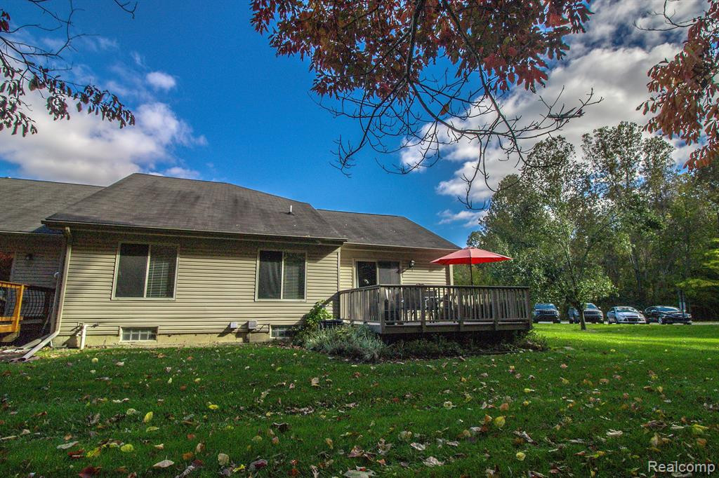 17438 N LUCILLE Circle, 17, New Boston, MI 48164 — Photo 33