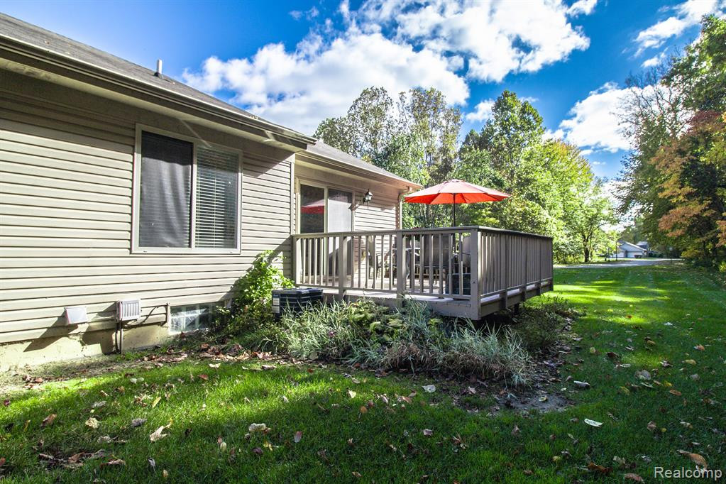 17438 N LUCILLE Circle, 17, New Boston, MI 48164 — Photo 39