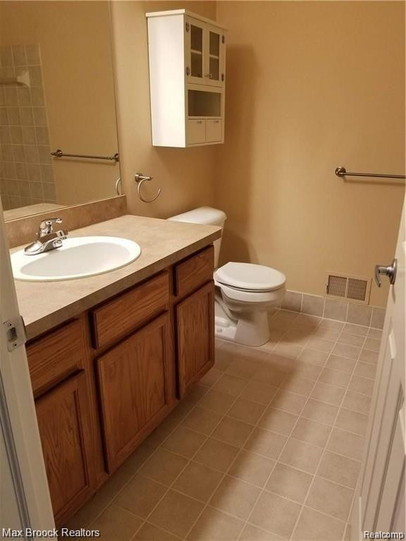 27200 CHESAPEAKE Circle, Walled Lake, MI 48390 — Photo 12