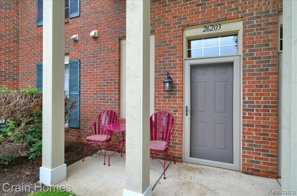 26203 Chesapeake Circle, Walled Lake, MI 48390 — Photo 3