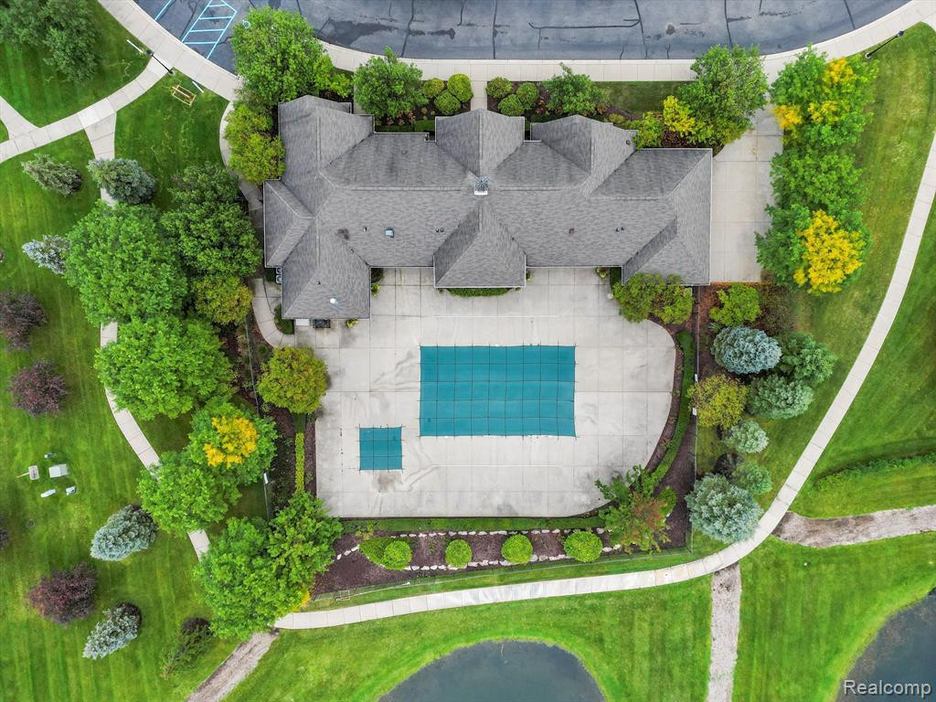 28210 OAKMONTE Circle E, New Hudson, MI 48165 — Photo 37