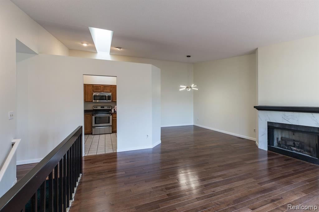 31210 Country Way, Farmington Hills, MI 48331 — Photo 4