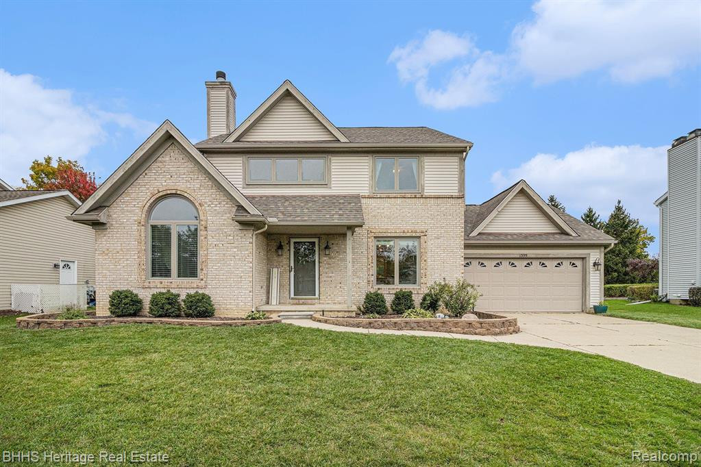 1395 WEDGEWOOD Drive, Saline, MI 48176 — Photo 2