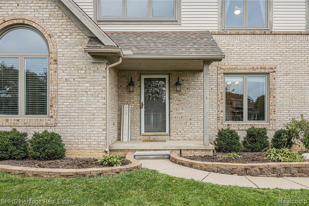 1395 WEDGEWOOD Drive, Saline, MI 48176 — Photo 4