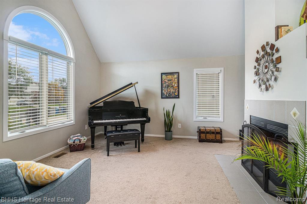 1395 WEDGEWOOD Drive, Saline, MI 48176 — Photo 6