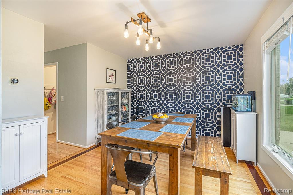 1395 WEDGEWOOD Drive, Saline, MI 48176 — Photo 8