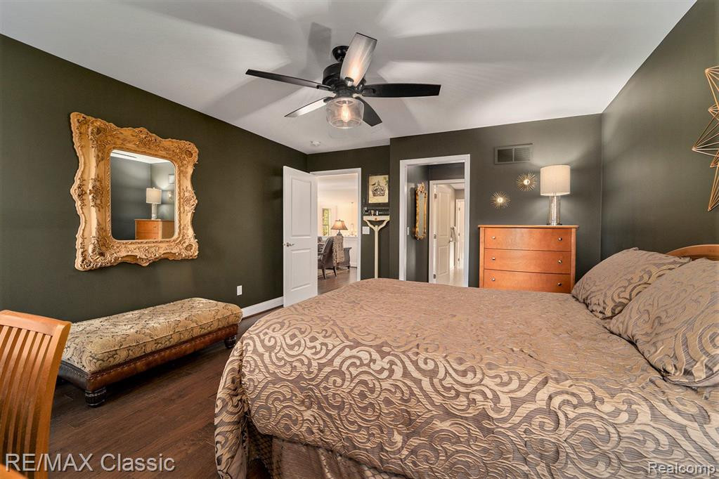 42832 CARDINAL Way, 47, Novi, MI — Photo 27