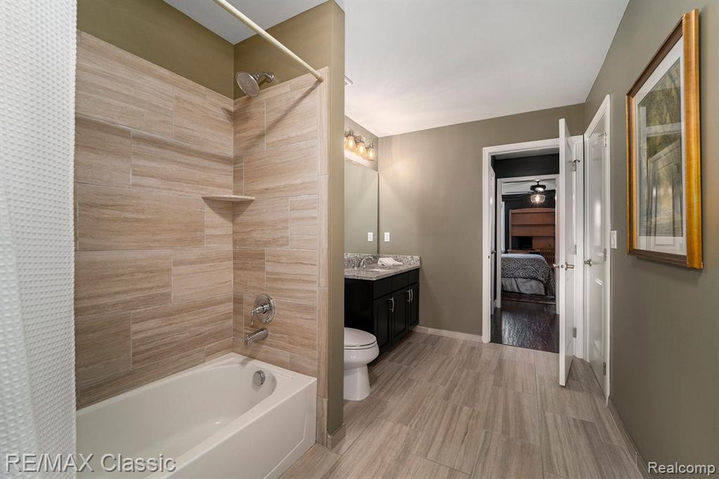 42832 CARDINAL Way, 47, Novi, MI — Photo 29