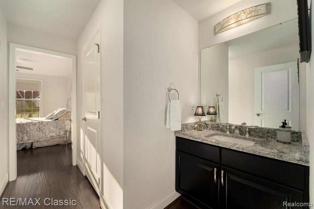 42832 CARDINAL Way, 47, Novi, MI — Photo 30