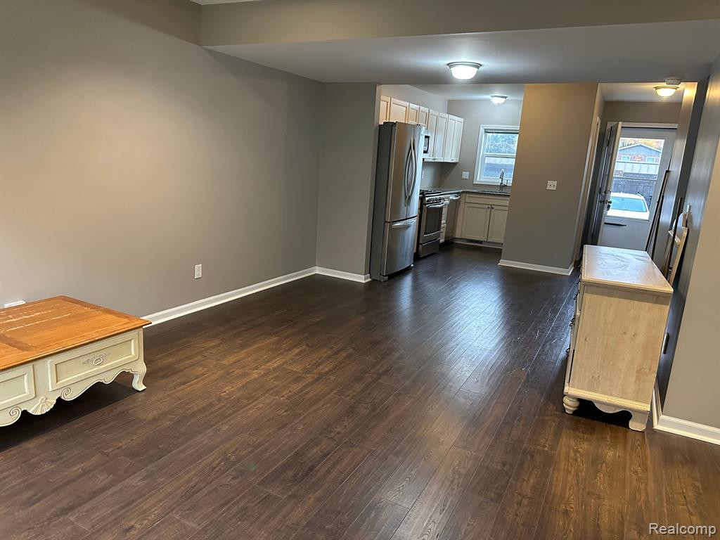 2635 KINGSTOWNE Drive, Commerce Twp, MI 48390 — Photo 5