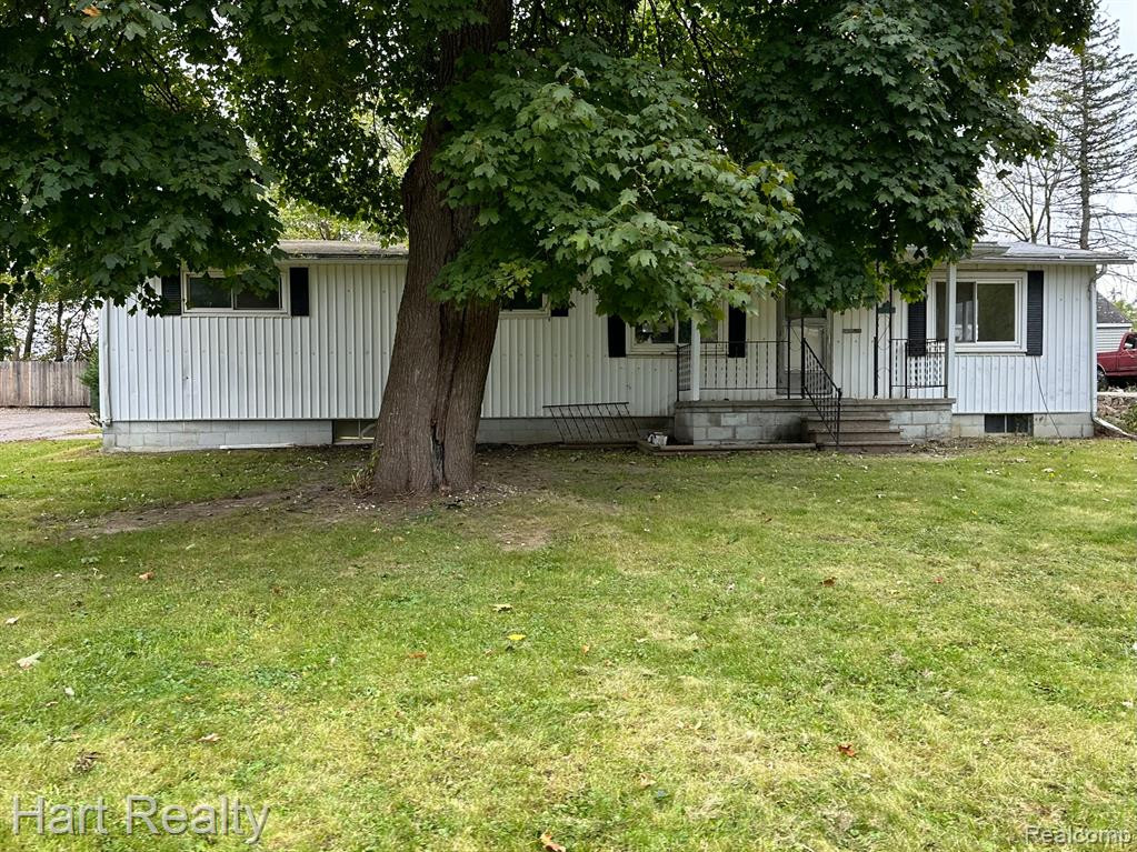 6848 SAGINAW Street, North Branch, MI 48461 — Photo 16
