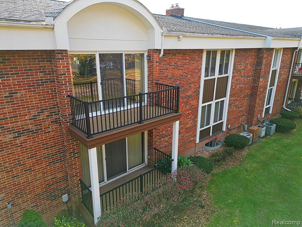 29473 BOBRICH Street, 74, Livonia, MI 48152 — Photo 4