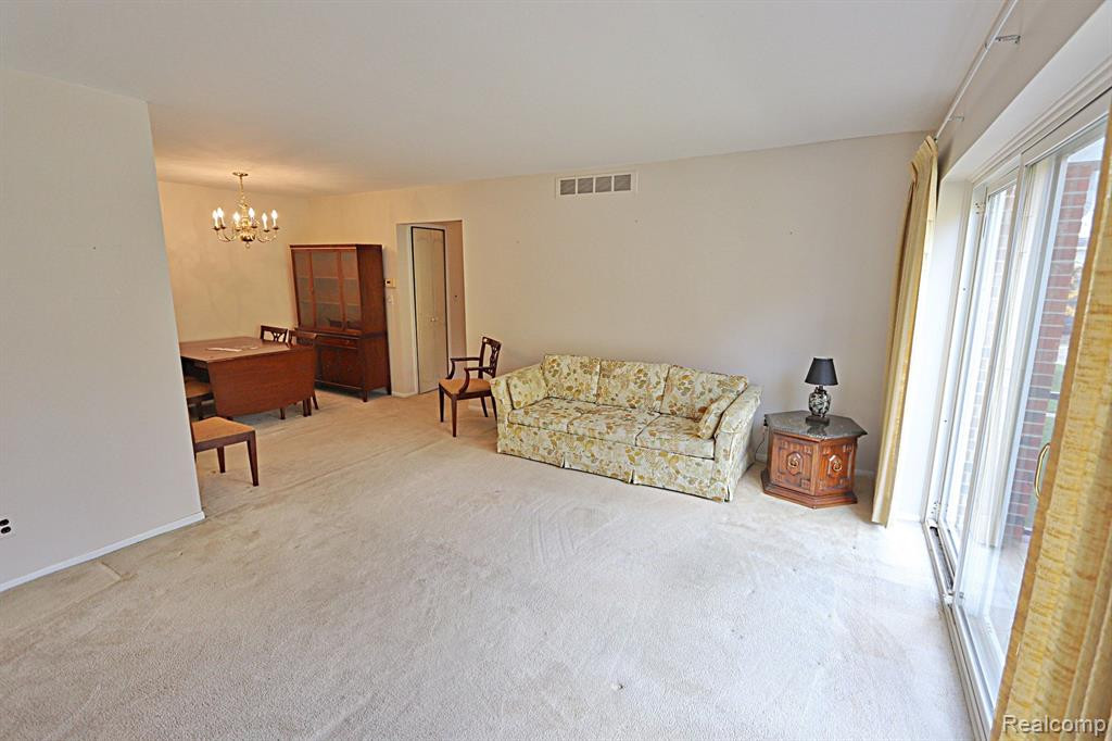 29473 BOBRICH Street, 74, Livonia, MI 48152 — Photo 18