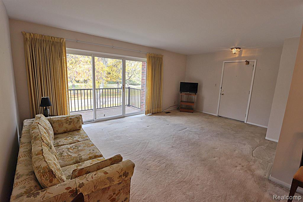 29473 BOBRICH Street, 74, Livonia, MI 48152 — Photo 19